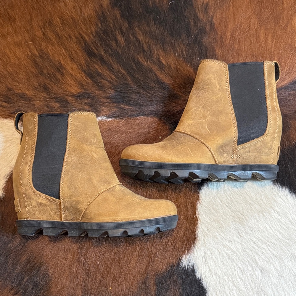 Sorel Women’s Joan of Artic Wedge II Boots